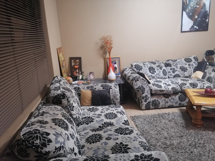 2 Bedroom Property for Sale in Potchefstroom North West